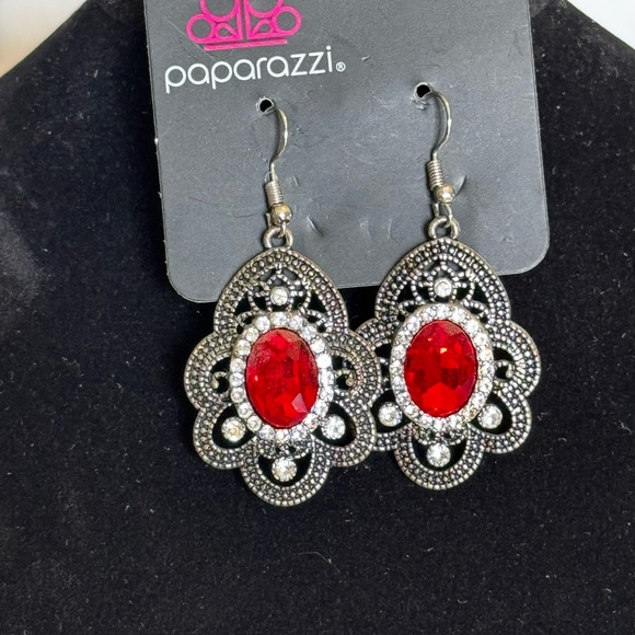 Red Earrings - Picture 1 of 2